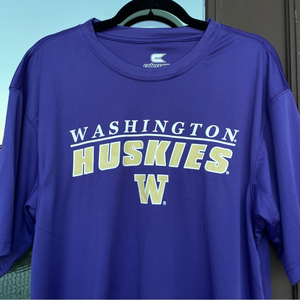 University of Washington Huskies Purple Graphic Tee L